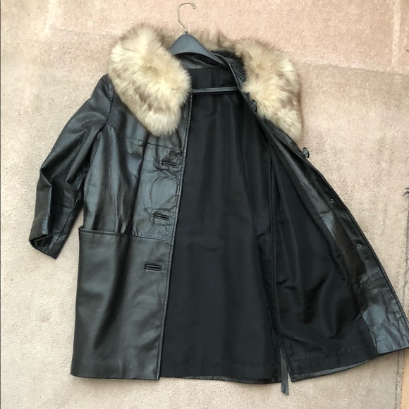 Authentic Vintage Leather TrenchCoat - Minx collar - Picture 8 of 11